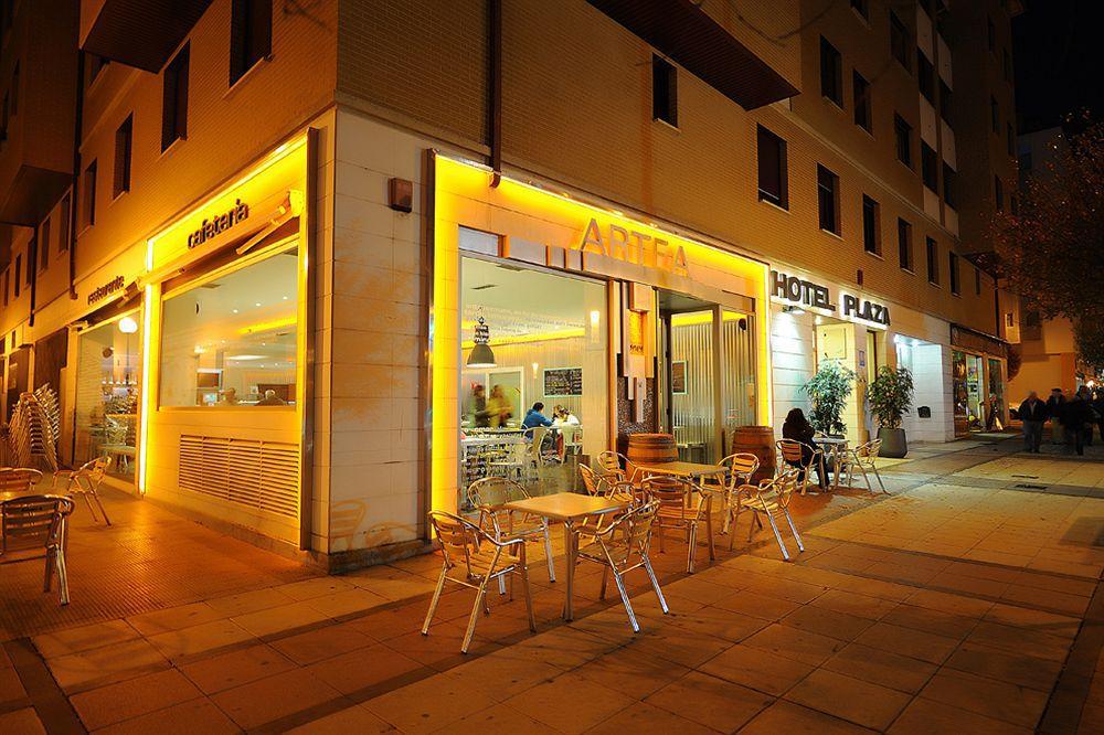 Hotel Pamplona Plaza Экстерьер фото