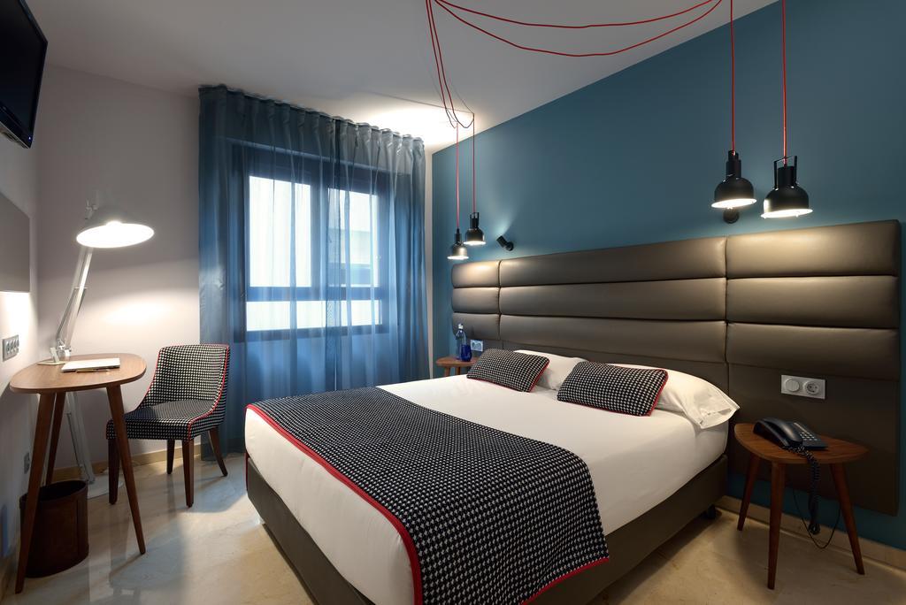 Hotel Pamplona Plaza Экстерьер фото